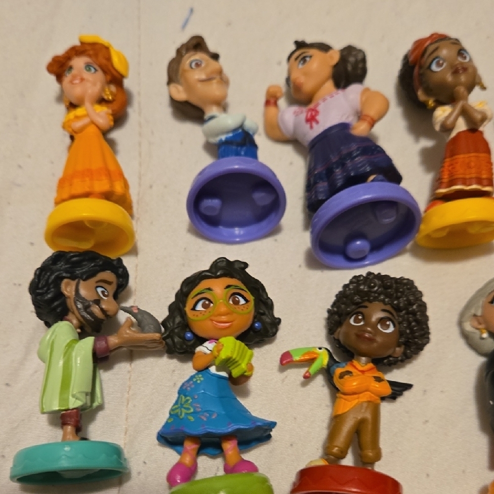 Disney Encanto Colorful Kids Toy Figures Set - Picture 2 of 3